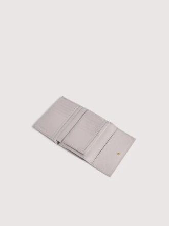 Metallic Medium